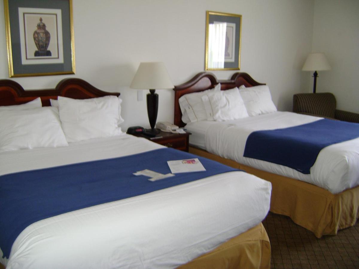 Holiday Inn Express hotel y Suites Alliance Exterior foto