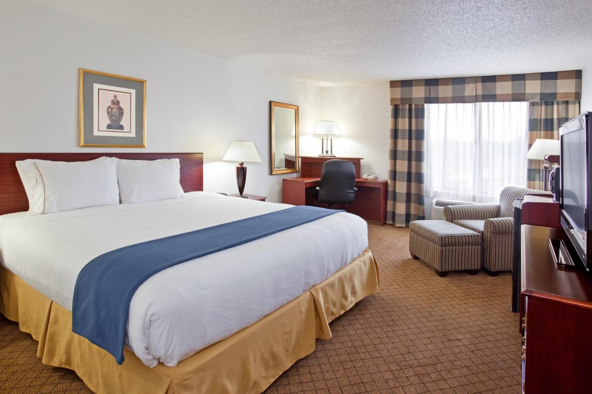 Holiday Inn Express hotel y Suites Alliance Exterior foto