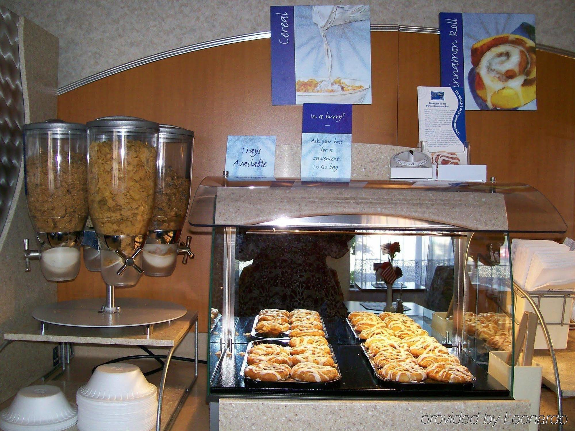 Holiday Inn Express hotel y Suites Alliance Restaurante foto